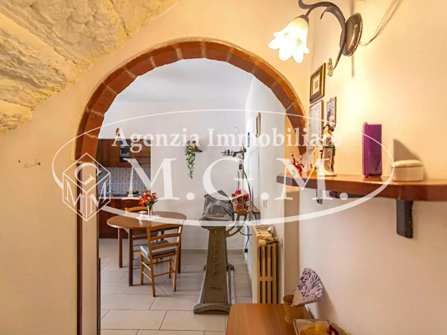 Immagine 17 di Casa indipendente in vendita  a Santa Maria A Monte