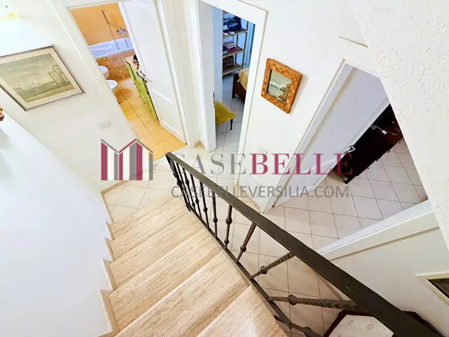 Immagine 27 di Casa trifamiliare in vendita  a Pietrasanta