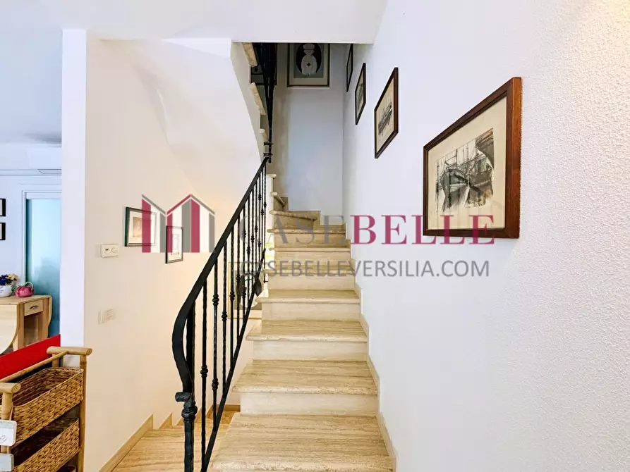 Immagine 12 di Casa trifamiliare in vendita  a Pietrasanta
