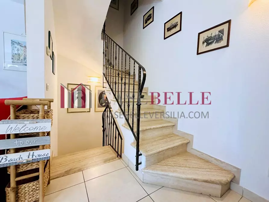 Immagine 11 di Casa trifamiliare in vendita  a Pietrasanta