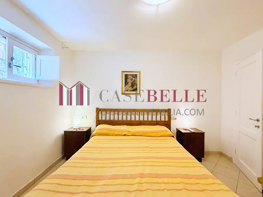 Immagine 30 di Casa trifamiliare in vendita  a Pietrasanta