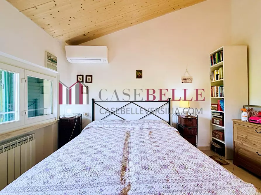 Immagine 16 di Casa trifamiliare in vendita  a Pietrasanta