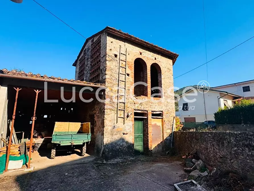 Immagine 32 di Casa indipendente in vendita  a Capannori