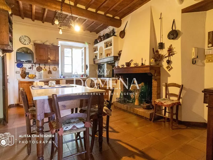 Immagine 18 di Villa in vendita  a Bucine