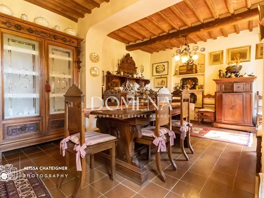 Immagine 16 di Villa in vendita  a Bucine