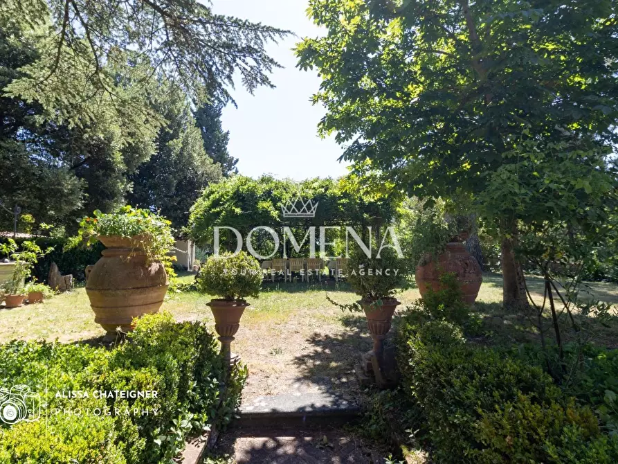 Immagine 8 di Villa in vendita  a Bucine
