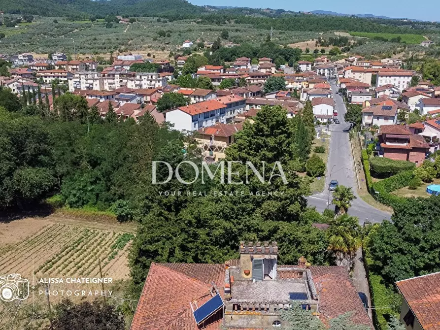 Immagine 3 di Villa in vendita  a Bucine
