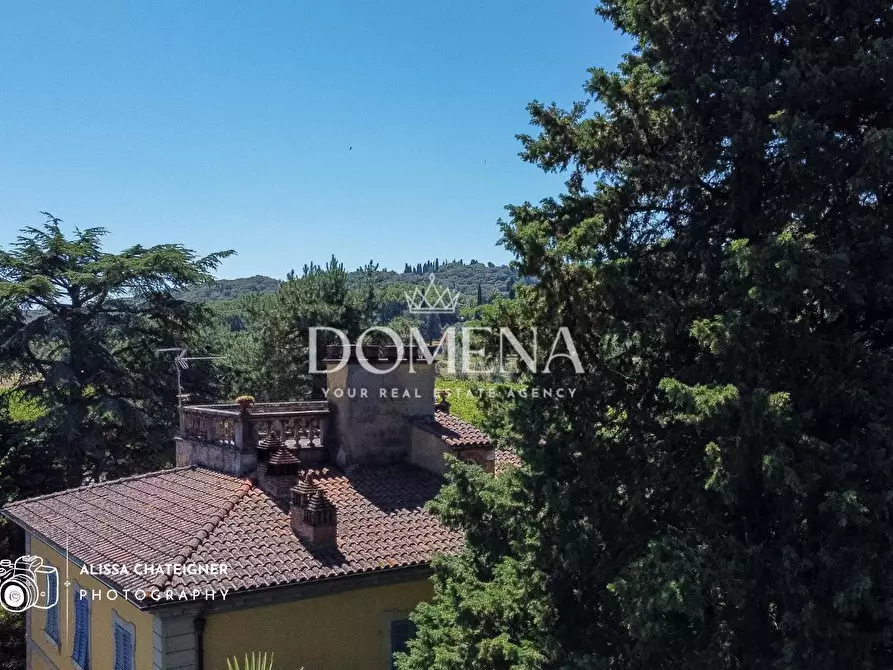 Immagine 27 di Villa in vendita  a Bucine