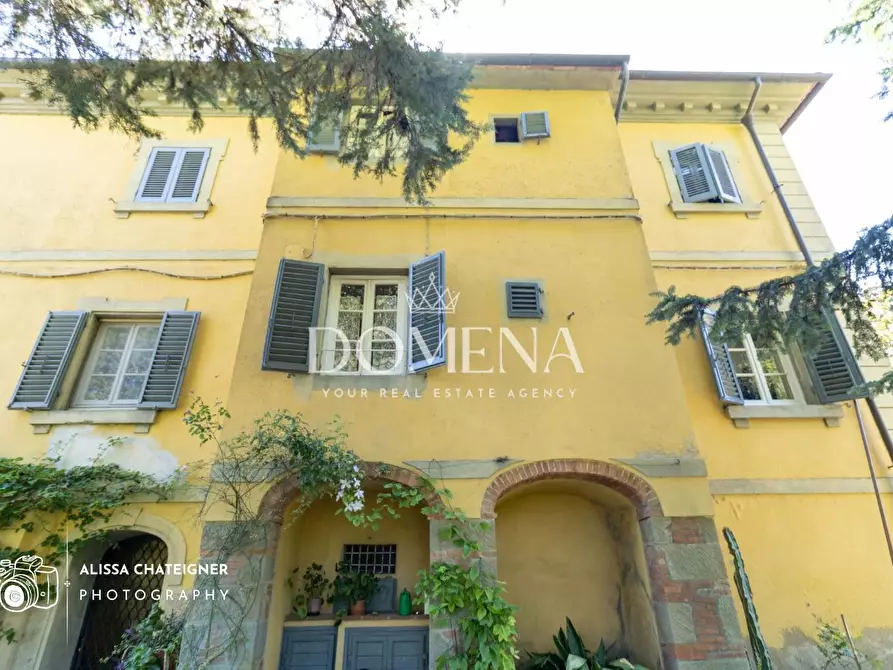 Immagine 33 di Villa in vendita  a Bucine