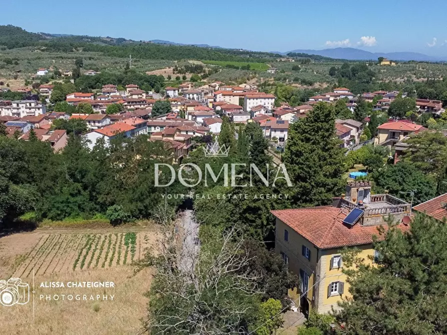 Immagine 2 di Villa in vendita  a Bucine