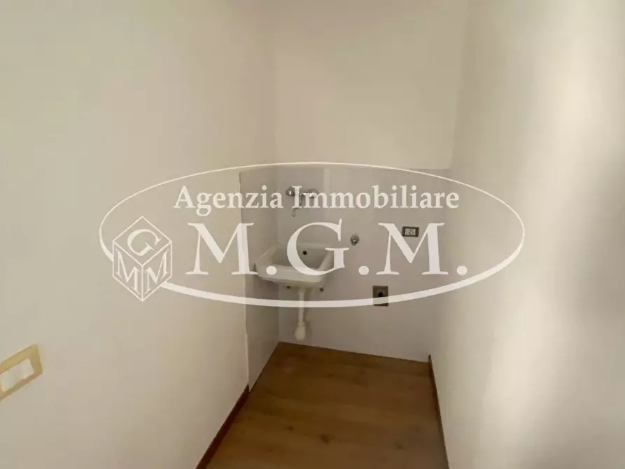 Immagine 12 di Appartamento in vendita  a Santa Maria A Monte
