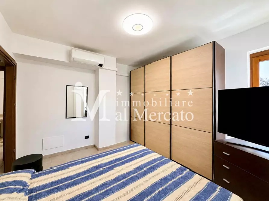 Immagine 16 di Appartamento in vendita  a Lucca