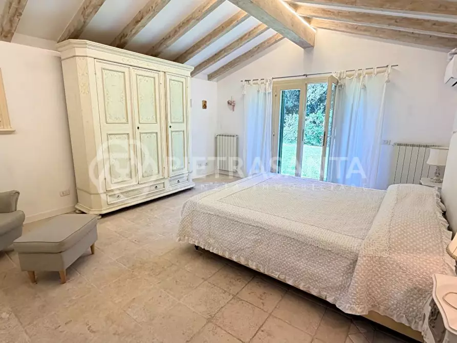 Immagine 18 di Villa in affitto  a Pietrasanta