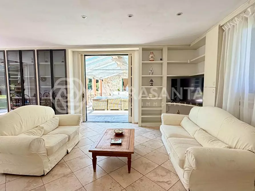 Immagine 15 di Villa in affitto  a Pietrasanta