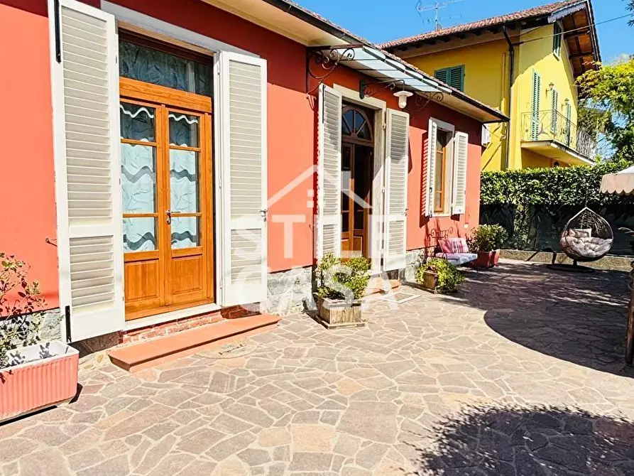 Immagine 39 di Villa in vendita  a Pescia