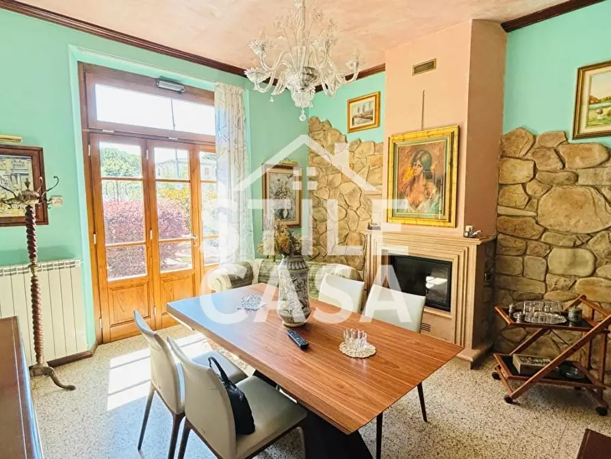 Immagine 21 di Villa in vendita  a Pescia