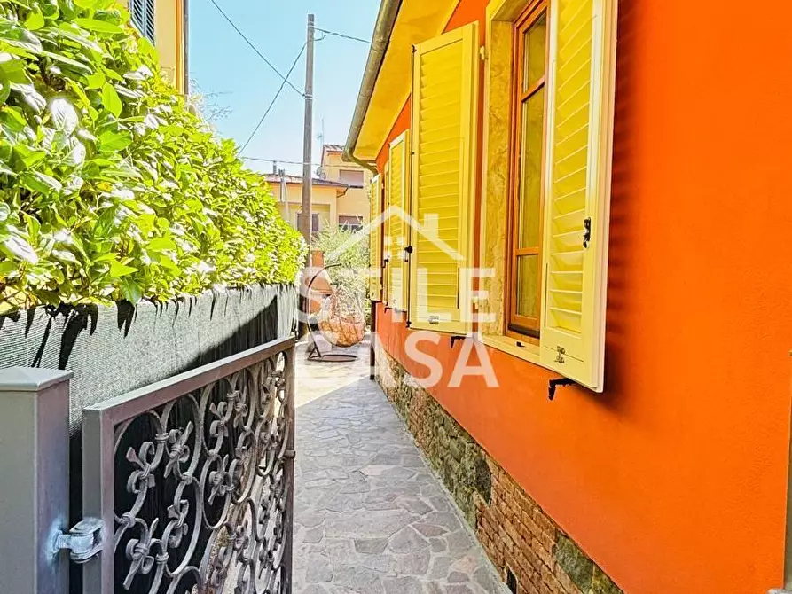 Immagine 63 di Villa in vendita  a Pescia
