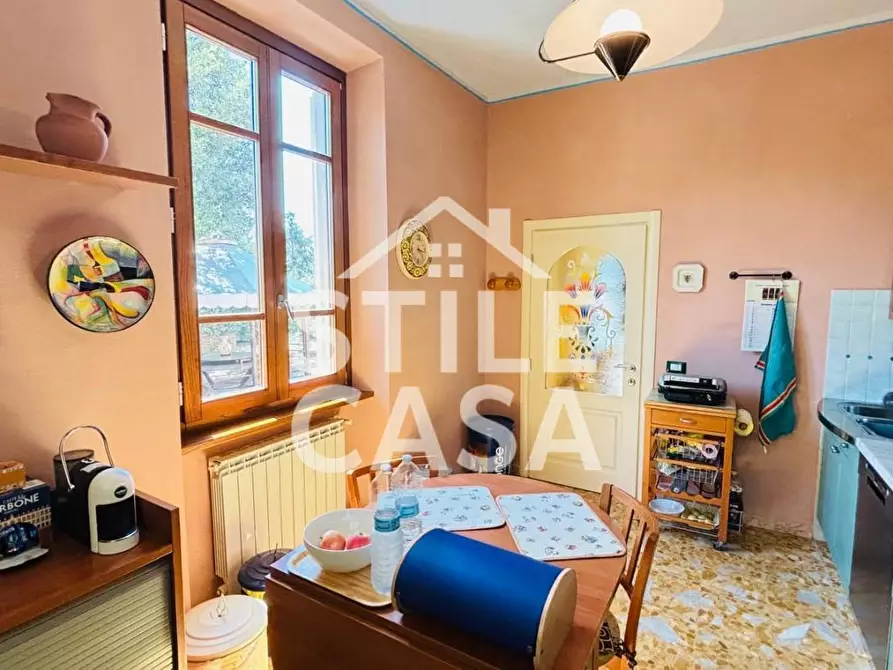 Immagine 14 di Villa in vendita  a Pescia