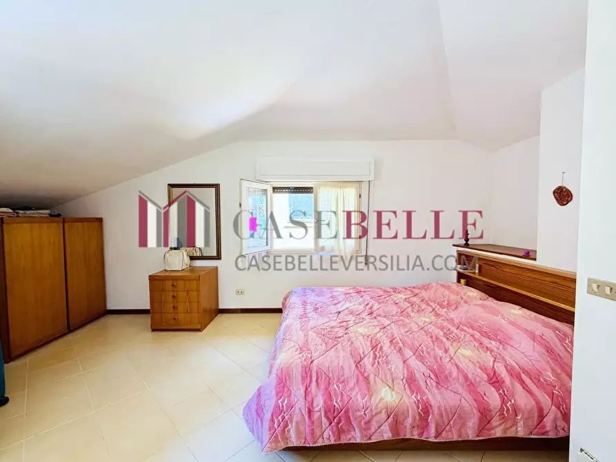 Immagine 36 di Casa indipendente in vendita  a Camaiore