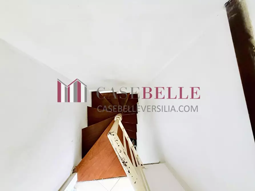 Immagine 39 di Casa indipendente in vendita  a Camaiore