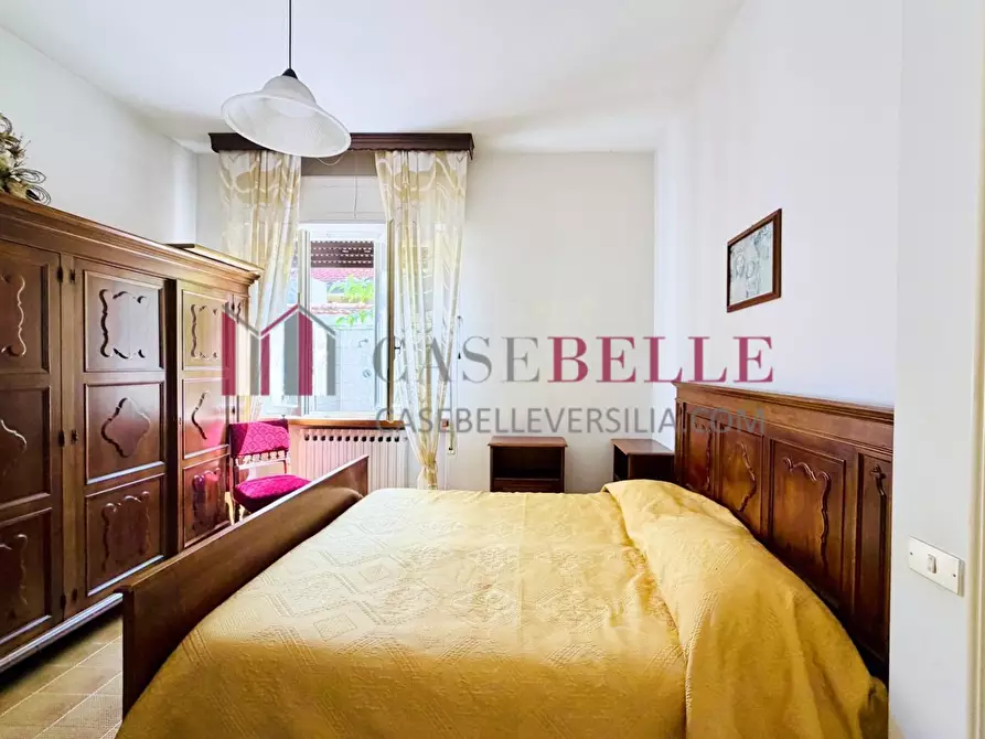 Immagine 17 di Casa indipendente in vendita  a Camaiore