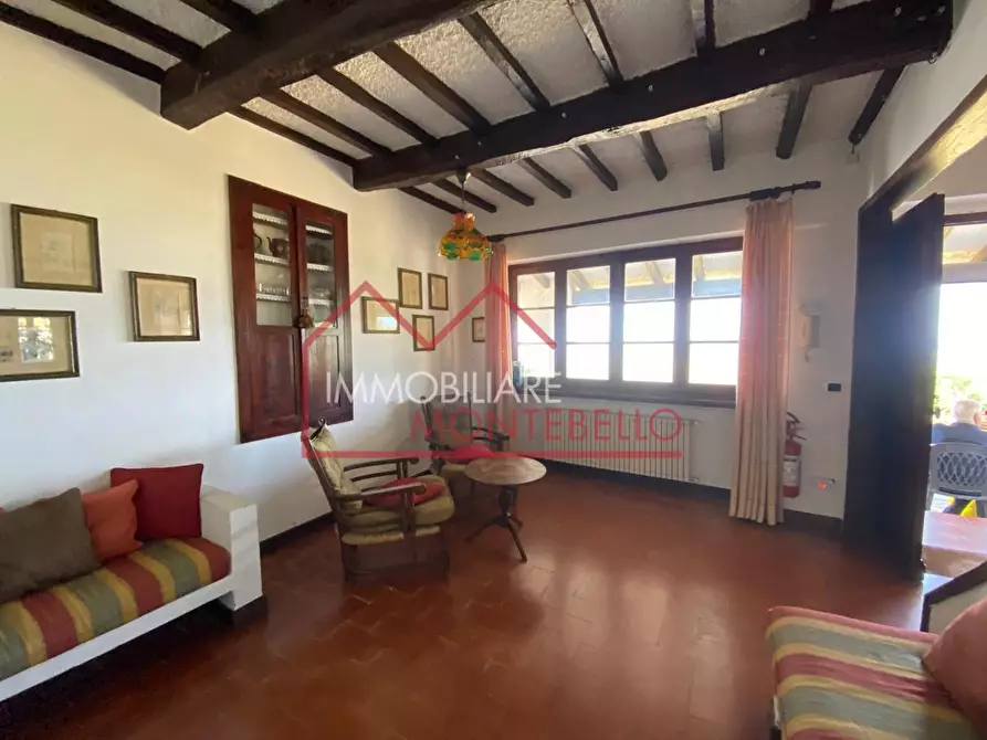 Immagine 16 di Villa in vendita  a Camaiore