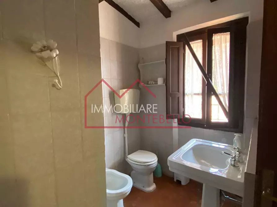 Immagine 31 di Villa in vendita  a Camaiore