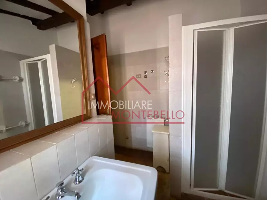 Immagine 26 di Villa in vendita  a Camaiore