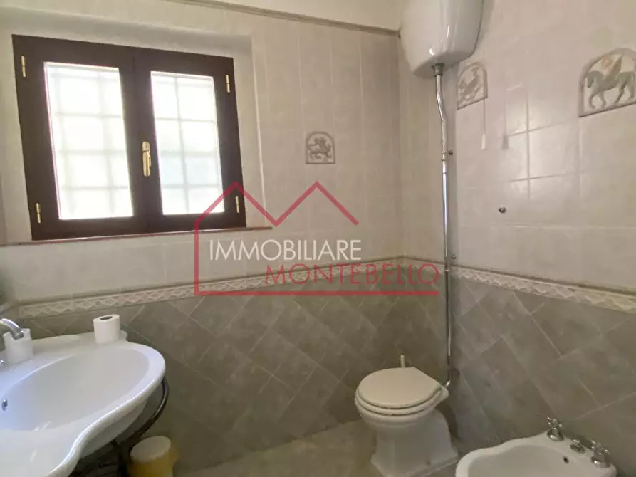 Immagine 41 di Villa in vendita  a Camaiore