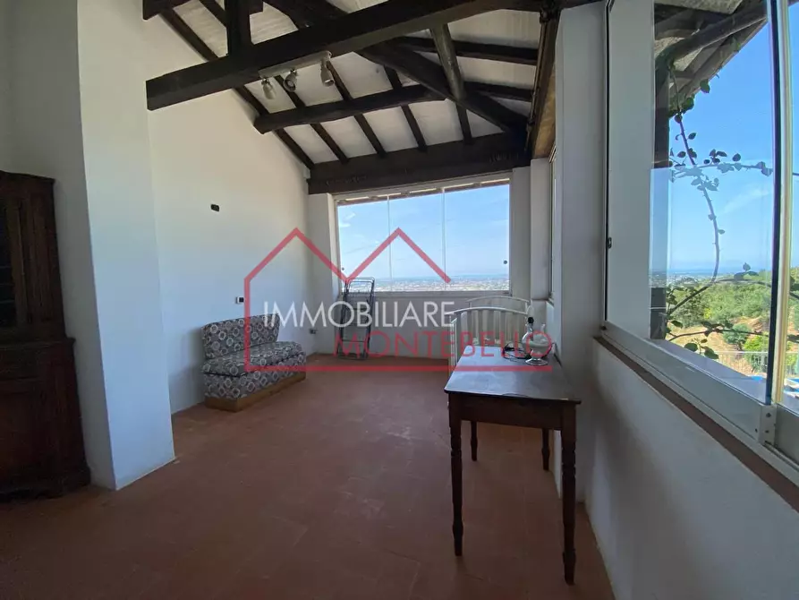 Immagine 36 di Villa in vendita  a Camaiore