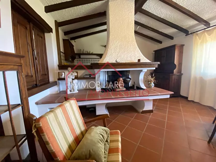Immagine 51 di Villa in vendita  a Camaiore