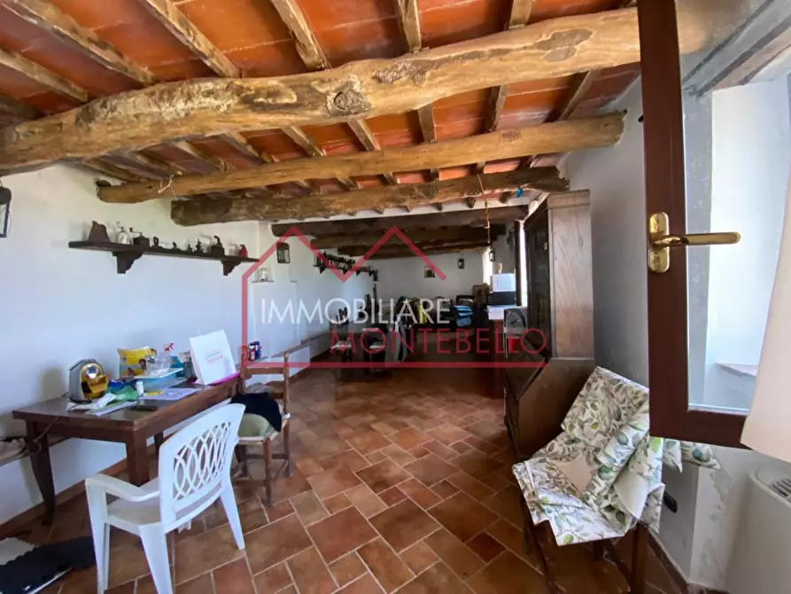 Immagine 7 di Villa in vendita  a Camaiore