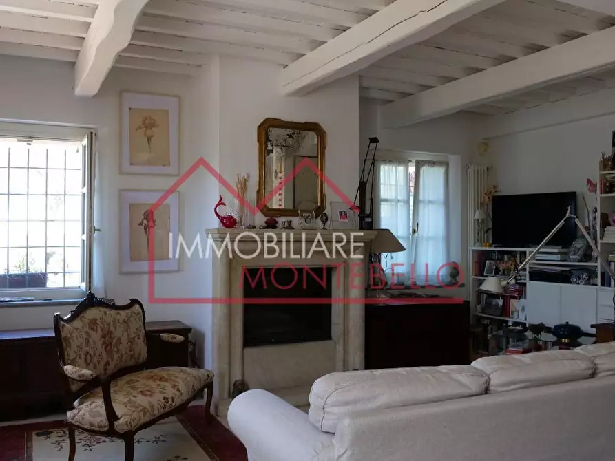 Immagine 18 di Casa colonica in vendita  a Massarosa