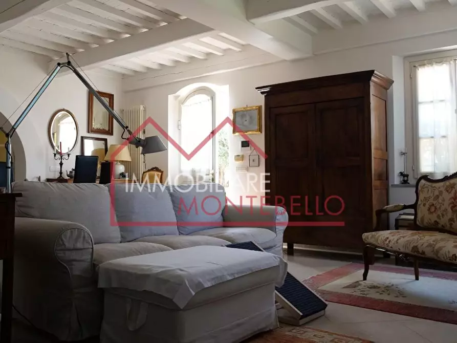 Immagine 20 di Casa colonica in vendita  a Massarosa