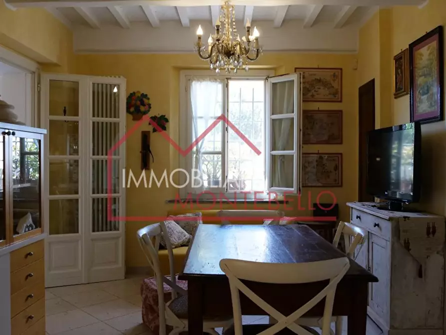 Immagine 22 di Casa colonica in vendita  a Massarosa