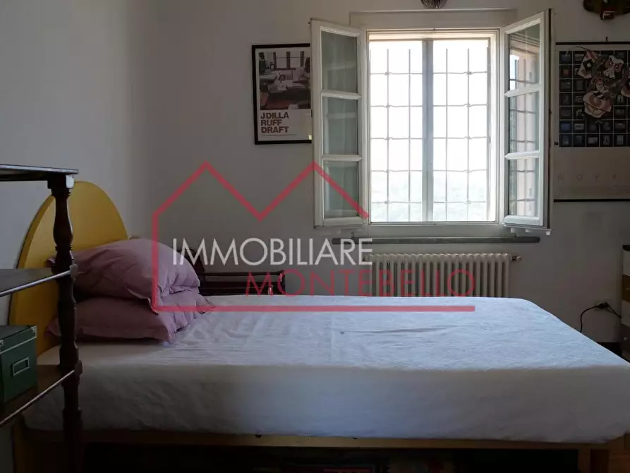 Immagine 33 di Casa colonica in vendita  a Massarosa