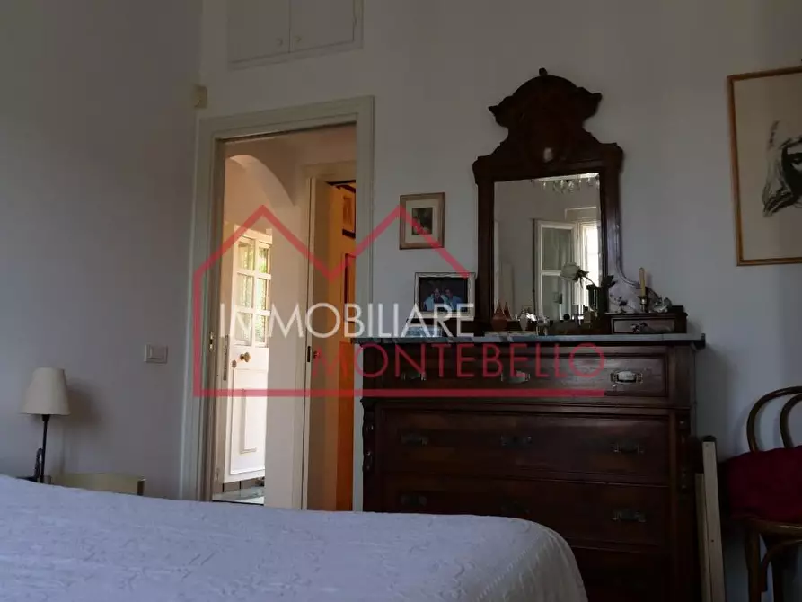 Immagine 31 di Casa colonica in vendita  a Massarosa