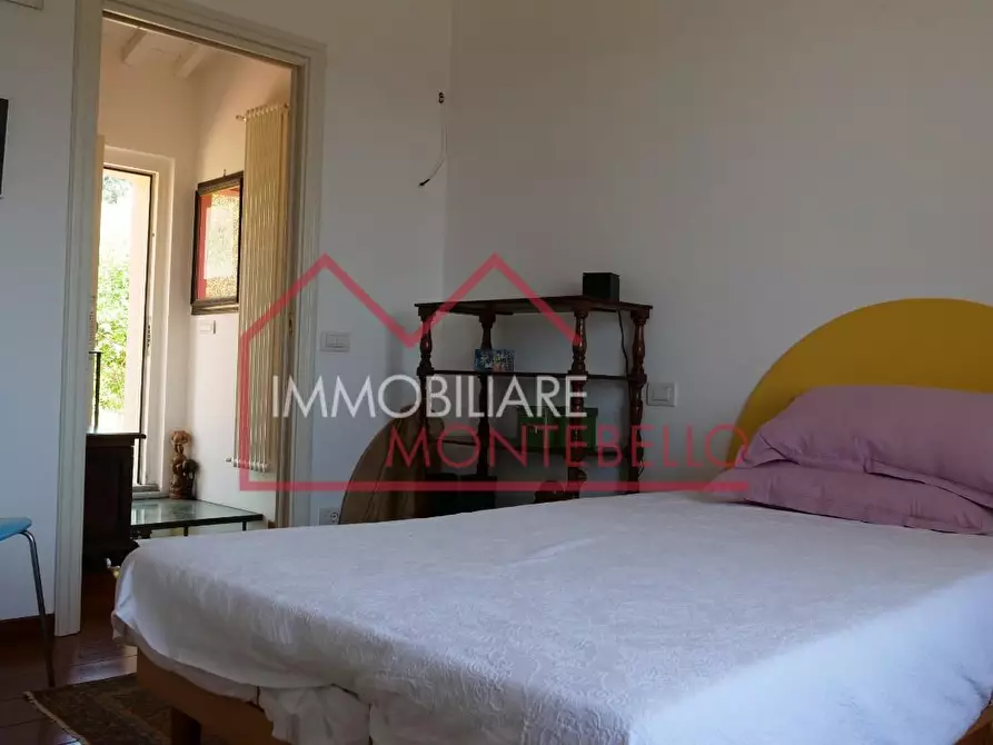 Immagine 34 di Casa colonica in vendita  a Massarosa