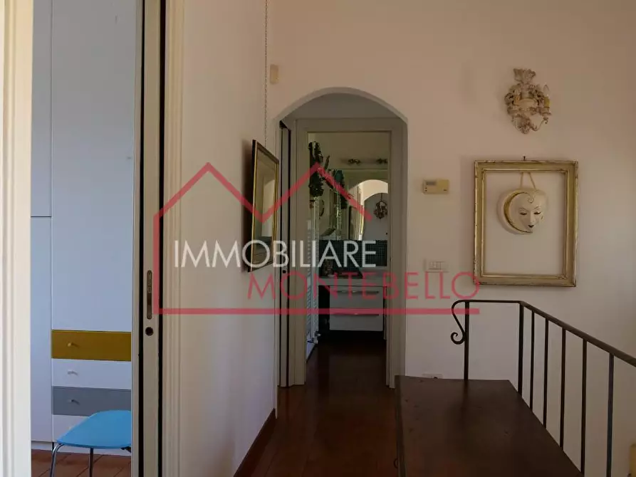 Immagine 32 di Casa colonica in vendita  a Massarosa
