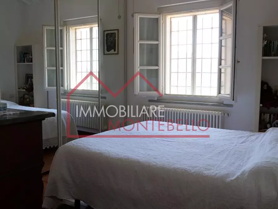 Immagine 27 di Casa colonica in vendita  a Massarosa