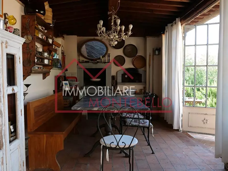 Immagine 38 di Casa colonica in vendita  a Massarosa