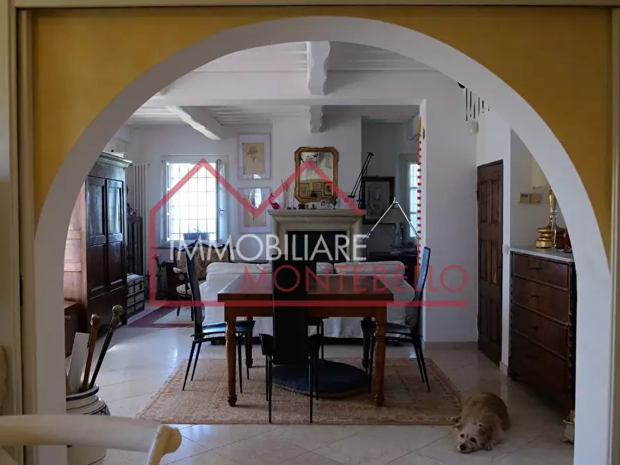 Immagine 23 di Casa colonica in vendita  a Massarosa