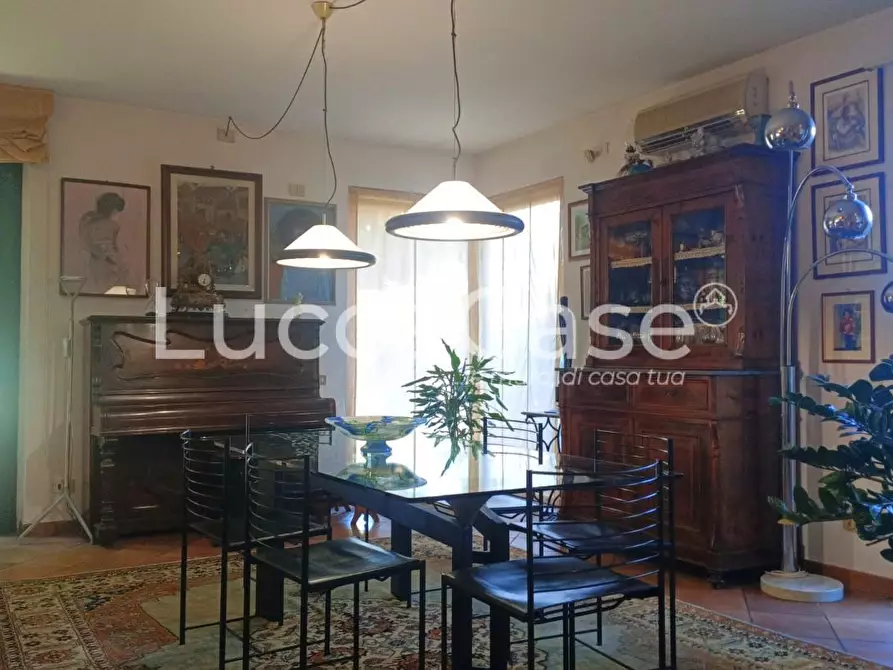 Immagine 73 di Villa in vendita  a Lucca