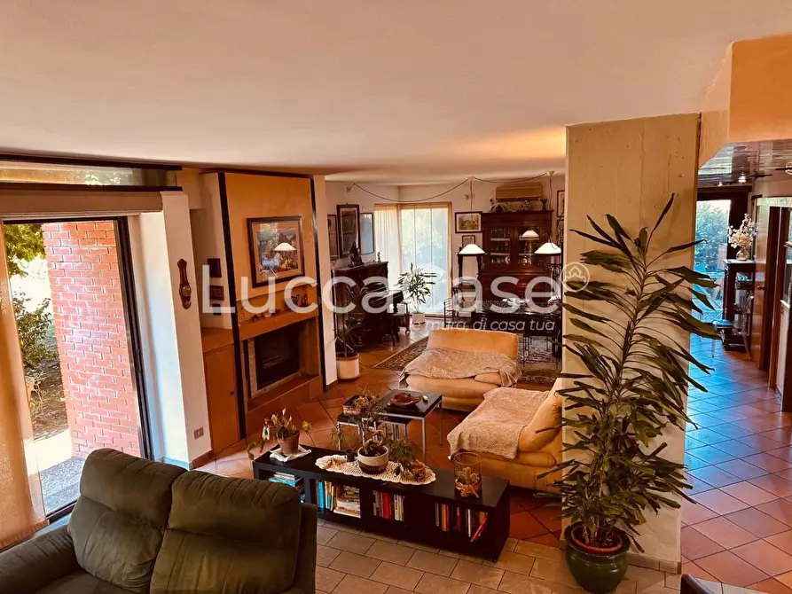 Immagine 30 di Villa in vendita  a Lucca