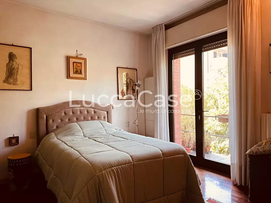 Immagine 39 di Villa in vendita  a Lucca