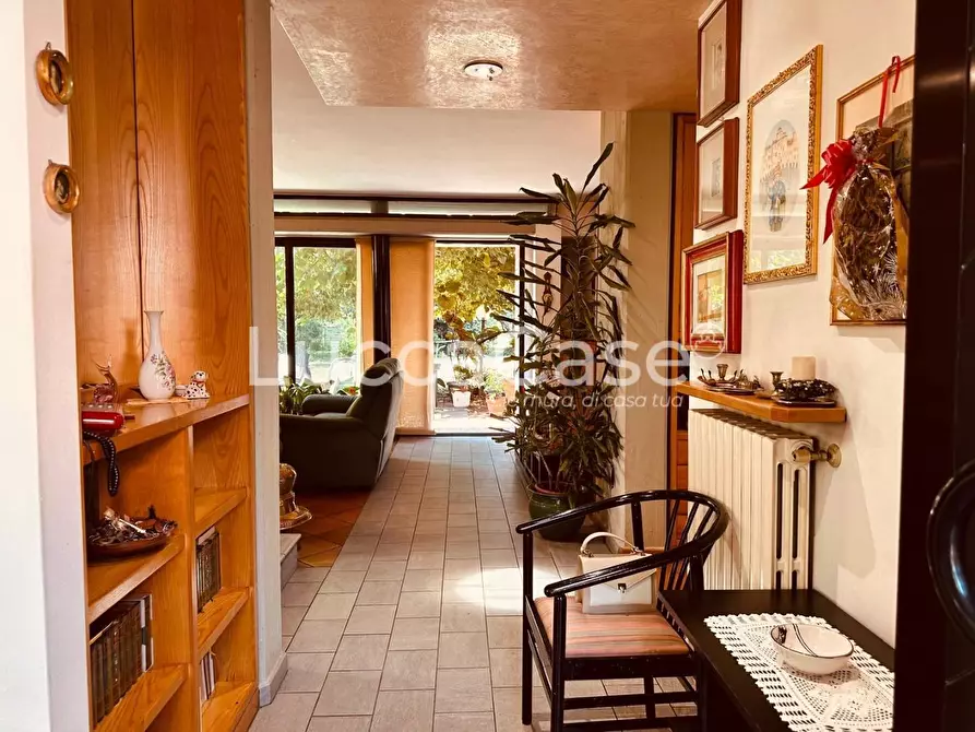 Immagine 24 di Villa in vendita  a Lucca