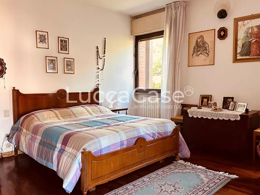 Immagine 53 di Villa in vendita  a Lucca