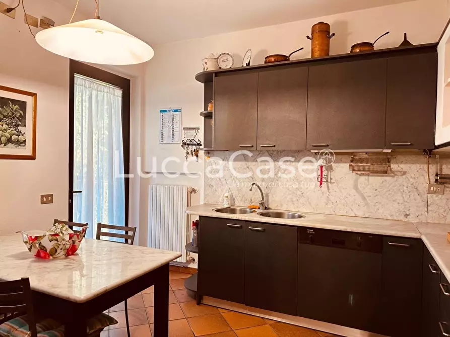 Immagine 26 di Villa in vendita  a Lucca