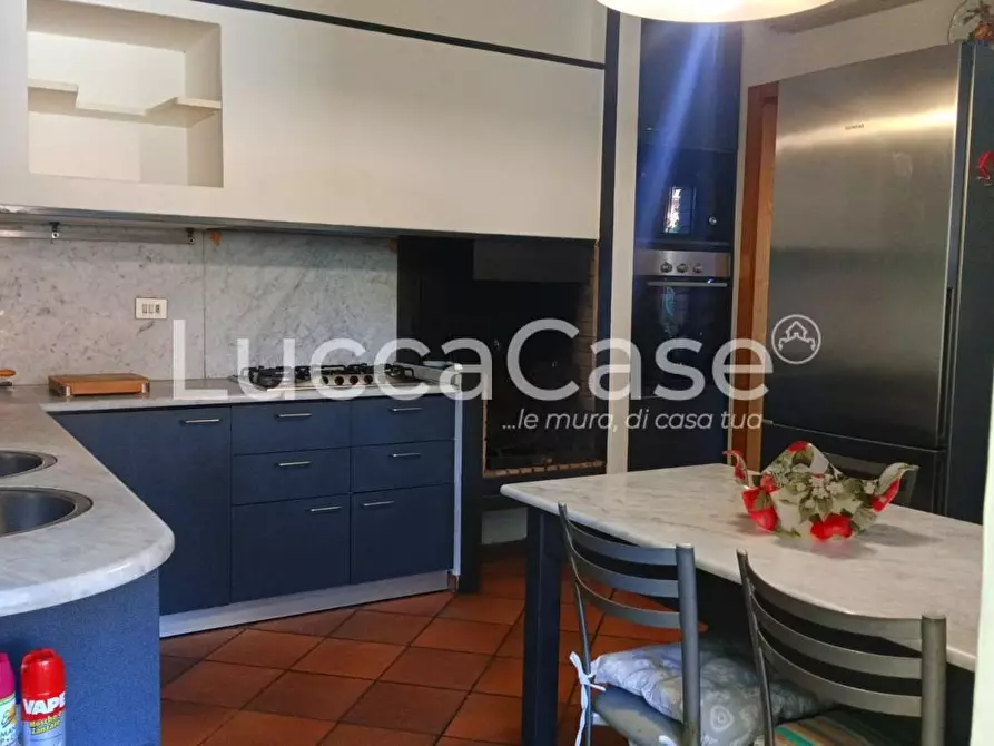 Immagine 77 di Villa in vendita  a Lucca