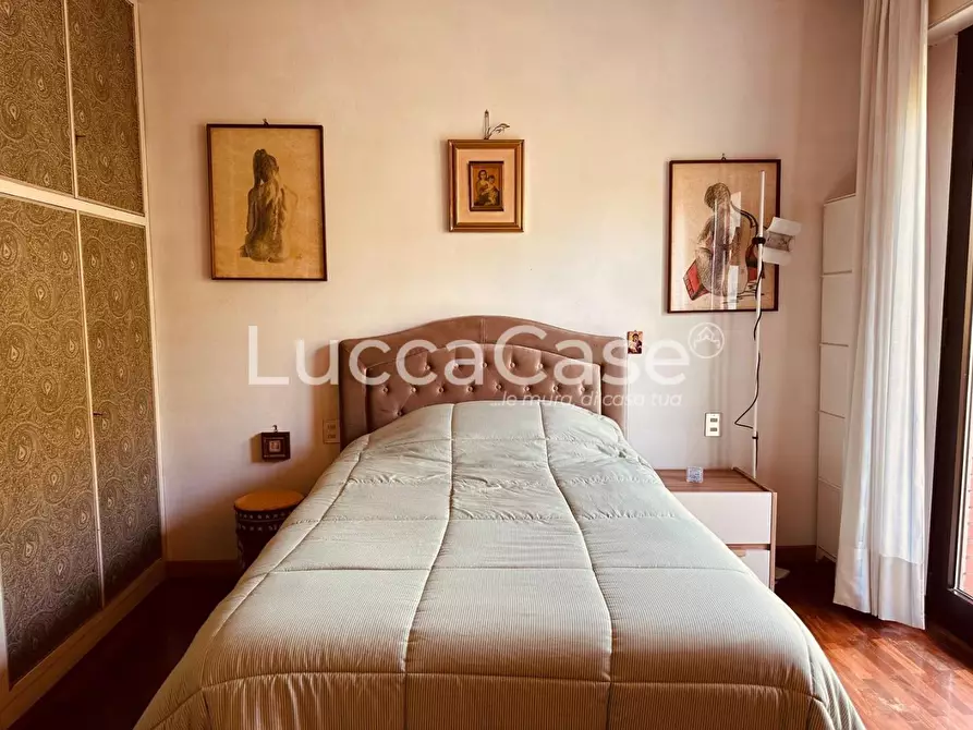 Immagine 42 di Villa in vendita  a Lucca